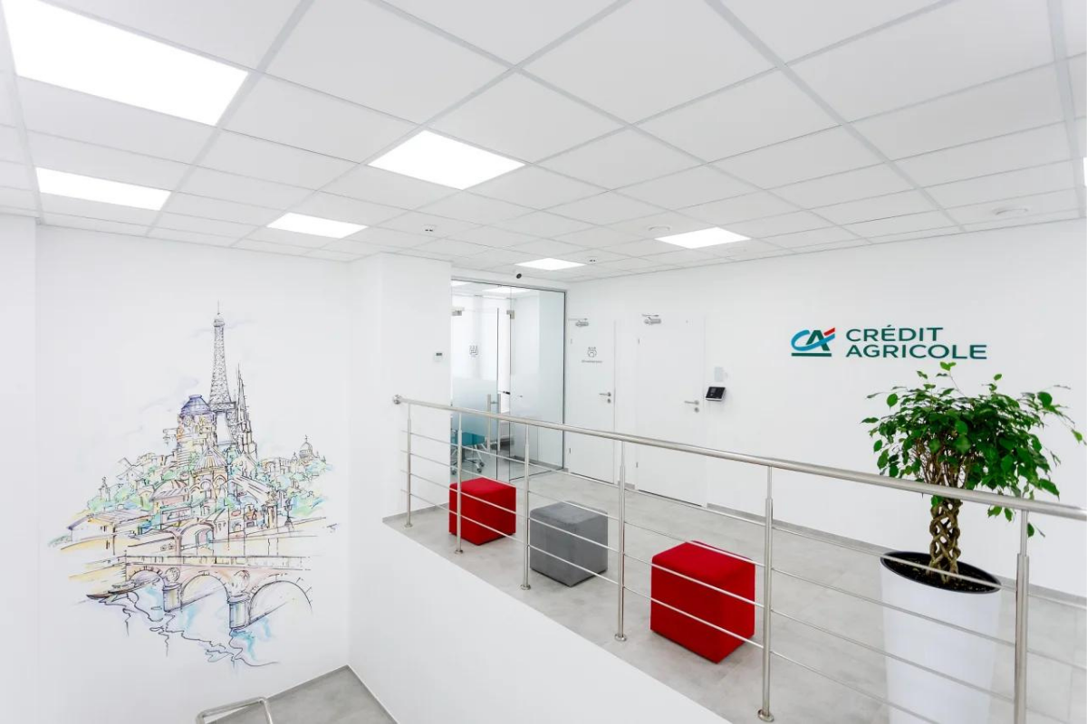 The atmosphere of Paris: Credit Agricole opened the largest modern branch in Ukraine 